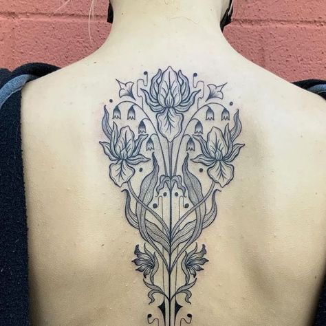 Shara Rose on Instagram: "I enjoyed so much designing this art nouveau inspired ornamental piece for Johanna. I’d really love to do more ornamental work along these lines. Looking forward to new projects! Done @oldglorytattoos   #sharatattoo #tattoo #tattoos #tatouage #artnouveau #artnouveautattoo #ornamentaltattoo #backtattoo #botanical #botanicaltattoo #sanantonio #sanantoniotattooartist #sanantoniotattoos #sanantoniotattoo #sanantoniotattooshop #austin #austintattoo #atx #atxtattoo #texas #texastattoo #texastattoos #texastattooartist #texastattooshop" Austin Tattoo, Art Nouveau Tattoo, Texas Tattoos, Ornamental Tattoo, Botanical Tattoo, Tattoo Shop, Back Tattoo, Looking Forward, Do More