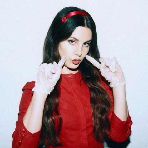 Star Girl Lana Del Rey, Celebrate Life Quotes, Jenny Rivera, Lana Del Rey Love, Lana Del Rey Vinyl, Lana Rey, Celebrity Style Icons, Celebrity Halloween Costumes, Pretty When You Cry