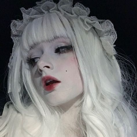 White Goth, Goth Subculture, Doll Aesthetic, Gothic Tattoo, Female Reference, Cool Makeup Looks, Doll Makeup, Goth Makeup, Goth Art