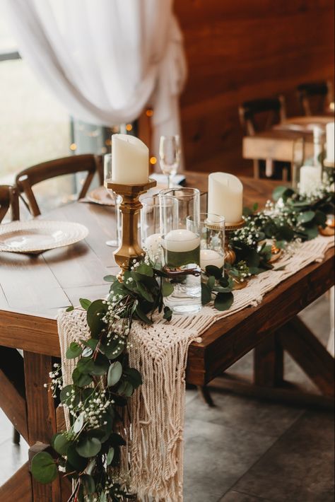 Sweetheart Table Ideas Boho, Western Boho Wedding Head Table, Rustic Head Table Wedding, Boho Sweetheart Table, Wedding Head Table Decor, Rustic Sweetheart Table, Ideas Casamiento, Head Table Wedding Decorations, Wedding Head Table