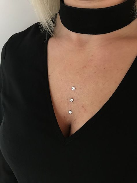 Sternum Piercing Surface, Derma Piercing, Dermal Piercing Face, Facial Dermal Piercing, Piercing Chest, Dermal Piercing Chest, Sternum Piercing, Face Dermal Piercing, Piercing Surface