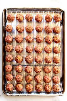 Homemade Cocktail Meatballs, Cocktail Meatballs Appetizers, Appetizer Meatballs Crockpot, Meatballs For A Crowd, Cocktail Meatballs Crockpot, Meatball Appetizer Crockpot, Cocktail Meatball Recipes, Meatball Appetizer, Homemade Meatballs Recipe