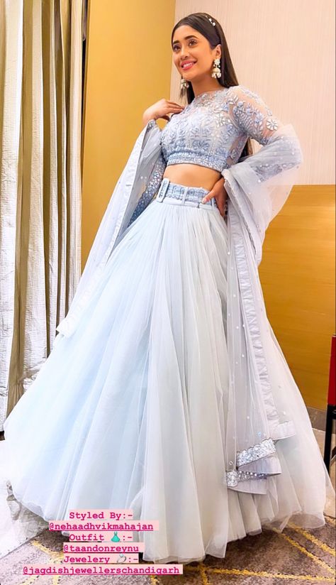 Western Dresses For Women, Indian Outfits Lehenga, Lehenga Designs Simple, Long Dress Design, Fashion Top Outfits, Indian Dresses Traditional, Womens Wedding Dresses, Indian Bridal Dress, Simple Pakistani Dresses