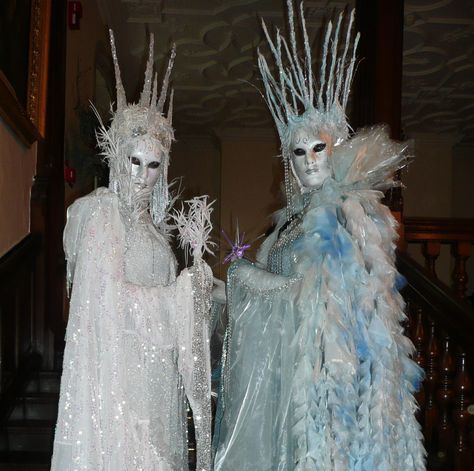 Winter Wonderland Snow Queens Snow Queen Outfit, Adult Halloween Party Decorations, Snow Queen Costume, Ice Queen Costume, Crystal Ice, Contemporary Costumes, Dollar Store Halloween, Adult Halloween Party, Queen Costume