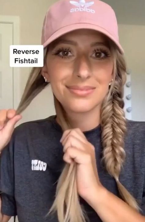 This is a guide on reverse fishtail pigtails. This simple reverse fishtail method will have you rocking those fishtail pigtails in no time! Fish Tail Pig Tails, Fishtail Pigtail Braids, Easy Pigtail Braids, Pigtails With Hat, Fishtail Braid Pigtails, Reverse Fishtail Braid, Pigtails Tutorial, Fishtail Pigtails, Mermaid Braid