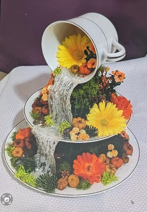 Old Tea Cups Ideas, Tea Cup Projects, Tea Cup Decorations, Fairy Teacup Garden, Tea Cups Diy, Coffee Cup Crafts, Tea Party Centerpieces, Tea Cup Centerpieces, Cup And Saucer Crafts