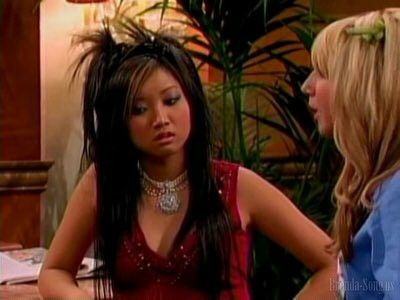 London Tipton Hairstyles, Hsm Costumes, London Tipton Outfits, Amazon Lookbook, London Tipton, 2000s Disney, 2000s Hairstyles, Lane Kim, Y2k Baddie