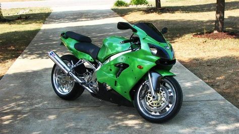 2000 kawasaki zx9r - Google Search Zx9r Kawasaki, Kawasaki Zx9r, Harley Davidson Engines, Kawasaki Bikes, Custom Motorcycle Helmets, Custom Street Bikes, Custom Sport Bikes, Biker Aesthetic, Bike Ideas