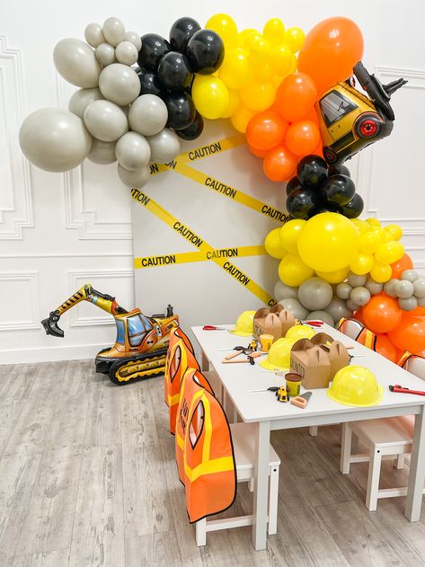 Construction Balloon Arch, Trucks Balloon Garland, Construction Party Balloon Garland, Construction Themed Balloon Garland, Construction Theme Balloons, Construction Balloons, Birthday Party Decorations Balloons, Birthday Party Balloon Arch, Construction Zone Birthday Party