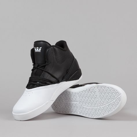 Supra Shoes Men, Travis Shoes, Supra Sneakers, Supra Shoes, Margiela Sneakers, Skate Clothing, Skate Store, Minnetonka Moccasins, Mens Casual Outfits Summer