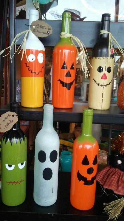 Halloween Wine Bottle Crafts, Fall Wine Bottles, Creepy Paintings, Halloween Wine Bottles, Wine Bottle Crafts Christmas, Spooky Diy, Liquor Bottle Crafts, Bottle Designs, Fall Decor Diy Crafts