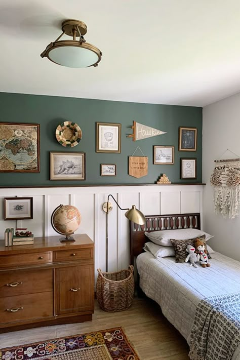 Looking for inspiration for your child's bedroom? Check out these modern vintage decor ideas that will bring warmth and character to the space. Vintage Boys Room, Boy Bedrooms, Big Boy Bedrooms, Big Kids Room, Boy Bedroom Design, Boy Rooms, Toddler Boys Room, Bedroom Renovation, Kid Rooms