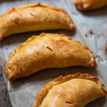 Gluten Free Pasty Recipe: Traditional Cornish Pasties Savory Hand Pie, Gluten Free Pie Dough, Pasty Recipe, Pumpkin Pasties, Cornish Pasty, Hand Pies Savory, Gluten Free Easy, Pasties Recipes, Cornish Pasties