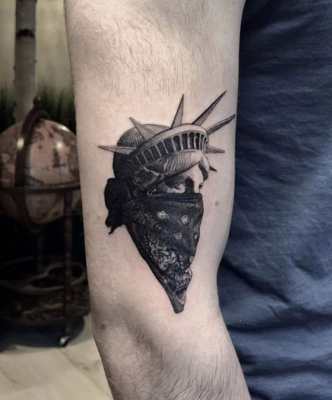 Brave Tattoo, Statue Of Liberty Tattoo, Liberty Tattoo, Inspo Tattoo, Portrait Realistic, Be Brave Tattoo, Persian Tattoo, Patriotic Tattoos, Mary Tattoo