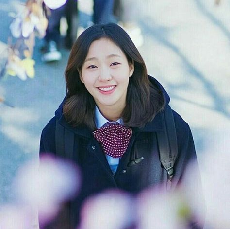 Kim Go Eun Hair, Kim Go Eun Goblin, Ji Eun Tak, Goblin Korean Drama, Goblin Kdrama, Korea Wallpaper, Kim Go Eun, Cartoons Love, Princess Bride