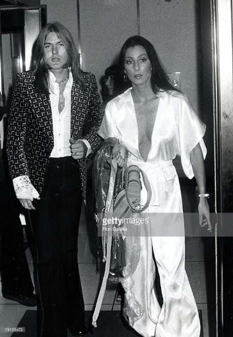 White 70,s JumpsuitCher and Greg Allman, 1975. Moda Z Lat 70., Cher 70s, Cher Fashion, 70s Fashion Women, 70s Mode, Cher Outfits, Gregg Allman, Cher Photos, Allman Brothers