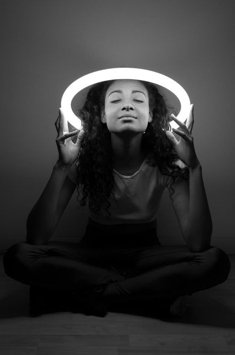 Ring Light Photography, Ring Lights, Fun Images, Work Online, Ring Light, Portrait Inspiration, Light Photography, When He, Self Portrait