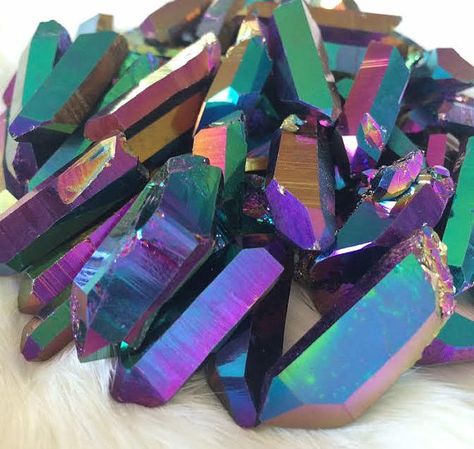 Titanium Quartz Point  Gorgeous Gemstone for by TheSageGoddess Rock Identification Chart, Crystal Healing Chart, Titanium Quartz, Alchemy Symbols, Third Eye Chakra, Minerals And Gemstones, Rocks And Gems, Color Inspo, Gems And Minerals