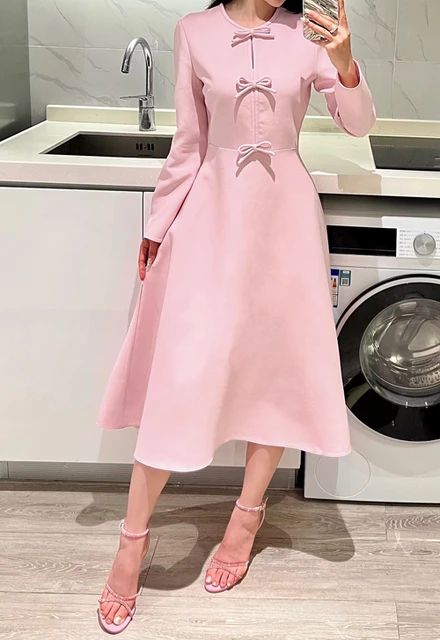 Wool Clothes, Pink Party Dress, Thai Fashion, Bow Fashion, Pink Party Dresses, Wool Clothing, Pink Party, Fashion Designs, Silk Wool