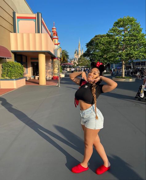 Tokyo Outfits, Disney Outfits Women, Disney Tokyo, Cute Disney Outfits, Disney World Outfits, Disneyland Outfits, Disney Outfit, Trip Outfits, Tokyo Disneyland