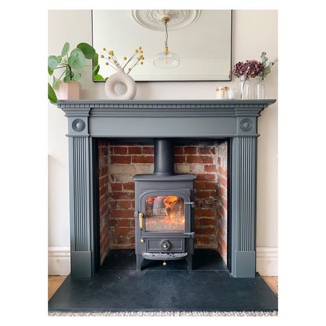 Fireplace Woodburner, Living Room Victorian, Edwardian Fireplace, Wood Burner Fireplace, Wood Burning Stoves Living Room, Log Burner Living Room, Moody Living Room, Wood Stove Fireplace, Victorian Fireplace