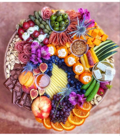 Colorful Charcuterie, Feta Honey, Charcuterie Board Meats, Healthy And Unhealthy Food, Orange Peppers, Party Food Buffet, Reception Food, Charcuterie Inspiration, Grazing Table