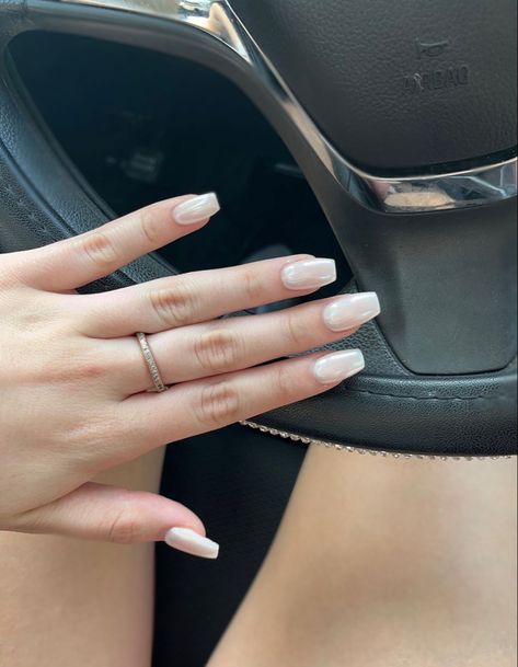 Coffin Shape White Nails, Pearly Nails White, White Shimmery Nails Acrylic, White Clean Nails, Nails White Metallic, White Nails With Shimmer, White Pearly Acrylic Nails, Pearly White Acrylic Nails, Pearlescent Nails White