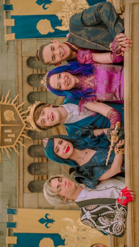 Descendants Wallpaper, Disney Descendants Characters, Descendants Disney, Descendants Pictures, Descendants Costumes, Descendants 4, Disney Descendants Movie, Descendants Characters, Disney Channel Descendants