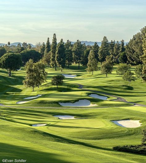 Luxury Golf Course, Golf Course Aesthetic, Lapangan Golf, Golf Course Photography, Golf Wall Art, Famous Golf Courses, Golf Photography, Golf Inspiration, Golf Vacations