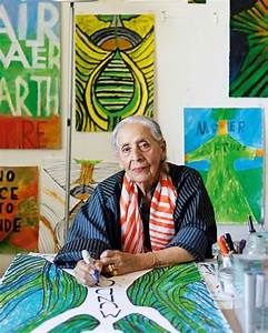 Luchita Hurtado was a Venezuelan-born American painter. Black Female Artists, Art On The Wall, Indigenous Culture, Black Artists, British Artist, Painted Signs, Female Artists, 그림 그리기, Great Artists