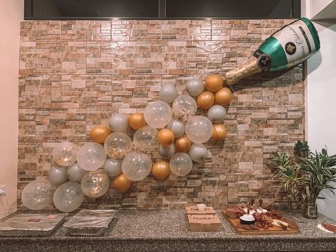 Stock The Bar Engagement Party Ideas, Stock The Bar Wedding Shower Ideas, Stock The Bar Party Ideas Decorations, Stock The Bar Party Decorations, Stock The Bar Party Ideas, Bar Party Ideas, Champagne Balloon, Stock The Bar Party, Champagne Balloons