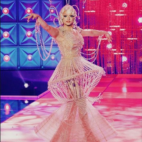 Drag Race Runway Looks, Drag Race Looks, Drag Couture, Drag Queen Costumes, Drag Queen Outfits, Race Outfit, Burlesque Costumes, Races Fashion, Queen Fashion