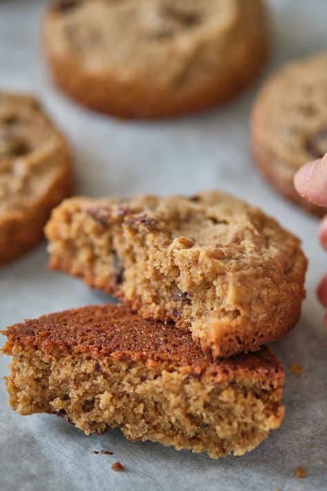 Cookies parfaits sans gluten (au sarrasin) + Vidéo HD | Cuisine en Scène, le blog cuisine de Lucie Barthélémy - CotéMaison.fr Cookie Parfait, Cookies Sans Gluten, Biscuits Diététiques, Sans Gluten Sans Lactose, The Breakfast Club, Wheat Free, Other Recipes, Sans Gluten, Scones