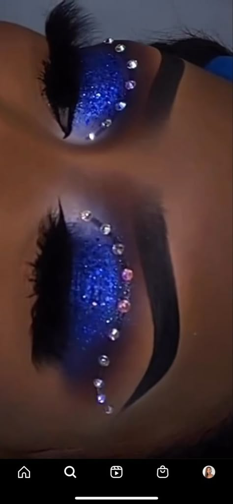 Makeup Looks For Blue Dress Prom, Royal Blue Makeup Ideas For Prom, Blue Makeup Prom Looks, Royal Blue Makeup For Prom, Royal Blue Make Up Looks, Royal Blue Prom Decorations, Prom Royal Blue Makeup, Blue Hoco Makeup Looks, Royal Blue Make Up Looks For Prom