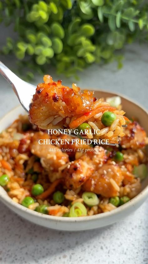 Christina Kynigos | 30 DAYS OF HIGH PROTEIN AIR-FRYER RECIPES Day 5| Honey garlic chicken fried rice 🥵 This was absolutely BANGING guys. Crispy battered… | Instagram Microwave Rice, Bang Bang Chicken, Garlic Fried Rice, Sweet Chilli Sauce, Honey Chicken, Chicken Fried Rice, Diced Chicken, Honey Garlic Chicken, Chicken Fried