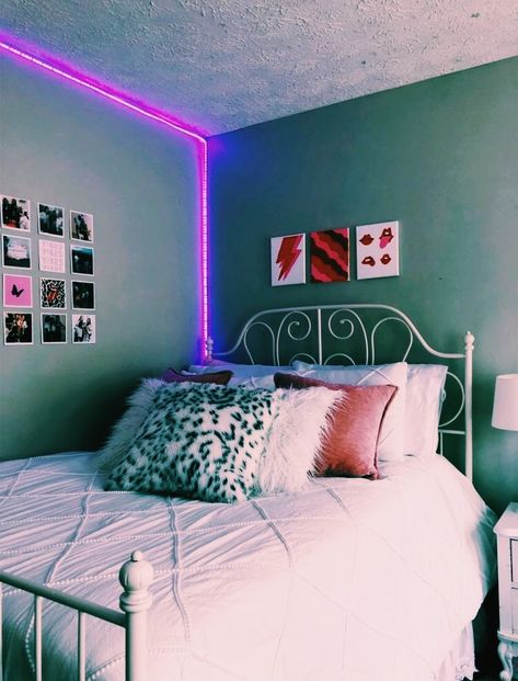 Dream Teen Bedrooms, Bedroom Ideas Pinterest, Frameless Hinged Shower Door, Target Decor, Bedroom Vibes, Girl Cave, Chic Bedroom Decor, Bedrooms Ideas, Clean Bedroom