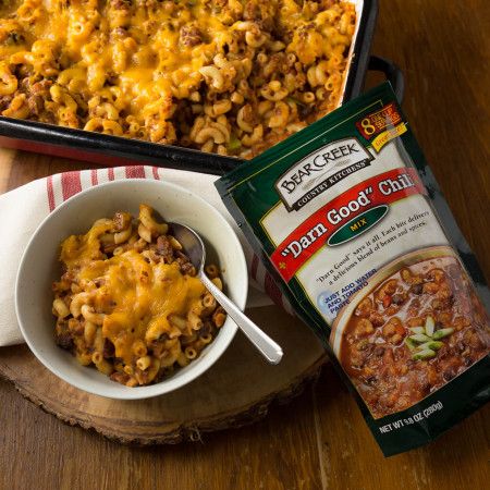 "Darn Good" Chili Mac is easy to make and sure to become a family favorite. Darn Good Chili, Bear Creek Soup, Chili Mac Recipe, Camp Food, Chili Mac, Chili Soup, Bear Creek, Potluck Recipes, Chili Recipe