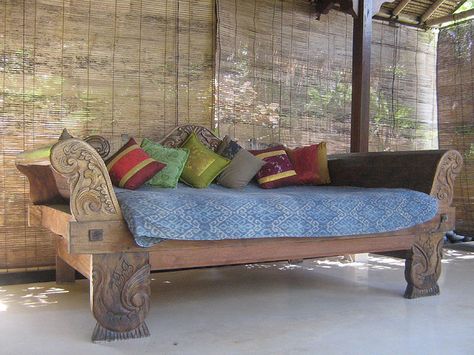 Carved couch in Bali by balilogue Bali Daybed, Balinese Bedroom, Beautiful Bedroom Set, Hanging Chairs, Terrazzo Floors, Woodworking Bed, Beach Bungalow, Outdoor Beds, Bali Style