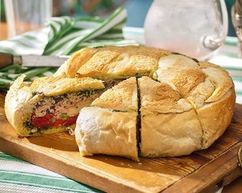 Tuna Loaf, Ideas For Picnic, Perfect Picnic Food, Italian Tuna, Picnic Menu, Picnic Food Ideas, Tapas Party, Road Trip Food, Picnic Recipes