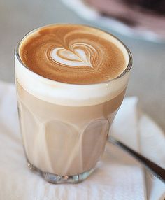 Instead of wasting money at the coffee shop every morning, follow these easy steps for the perfect wake up call! Put a dash of cinnamon in the coffee grounds and then brew the coffee Add a little b… Coffee Latte Art, Cappuccino Machine, Cafe Latte, Irish Coffee, A Cup Of Coffee, Coffee Latte, Chocolate Coffee, Latte Art, Coffee Cafe