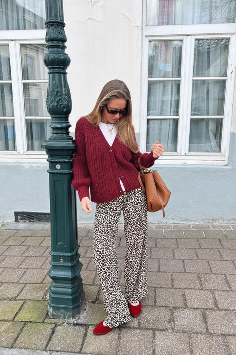 We love seeing how you style our Sézane signature knits!  @ysalinefr wearing the color of the moment with the print of the moment just perfectly. A practical yet stylish outfit for spring. Animal Print Pants Outfit, Animal Print Pants Outfit 2024, Leopard Pants Outfit 2024, Cherry Pants, Leopard Print Outfits 2024, Chic Leopard Print Trousers, Cute Bummy Outfits, Casual Dinner Outfits, Going Out Outfits Casual