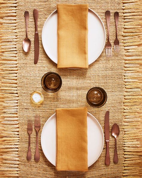 Wheat Decor, Rough Linen, Dessert Spread, Linen Dinner Napkins, Fall Accents, Burlap Table, Turkey Legs, Burlap Table Runners, Thanksgiving Table Settings