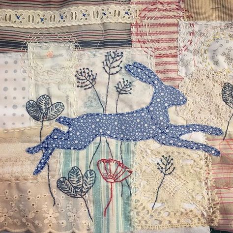 Lisa Mattock on Instagram: “I just had to share this gorgeousness by @claudetteandhesterhandmade.... Linda was a recent attendee at one of my @lewington_studio…” Emily Henson, Stitching Projects, Needle Books, Fabric Collage, Fabric Journals, Fabric Pictures, Flannel Shirts, Stitch Book, Antique Linens