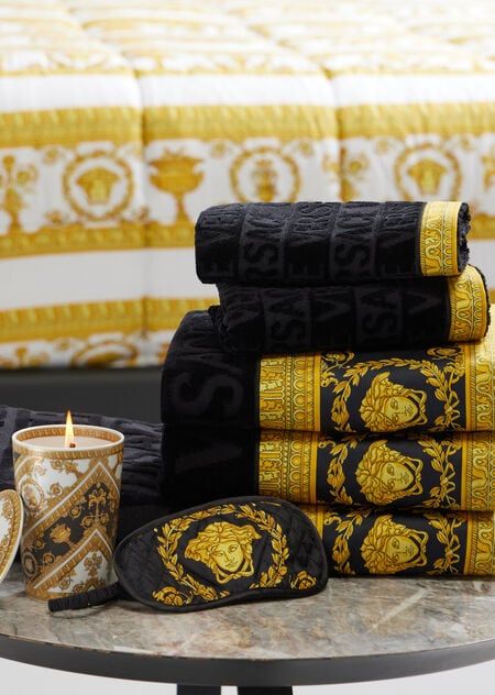 Versace Gifts For Your Home - Home Decor Gift Ideas | Official Website Versace Towels, Baroque Print, Versace Home, Bath Set, Bath Towel, Versace, Towels, Bath, Gold