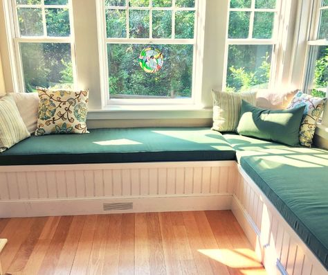 Window Pillows Seats, Sofa Window Seat, Corner Window Seat With Storage, Window Seat Corner, Built In Sofa Living Room Window Seats, Corner Window Bench Seat, Large Window Seat Living Room, Corner Window Bench, L Shaped Window Seat