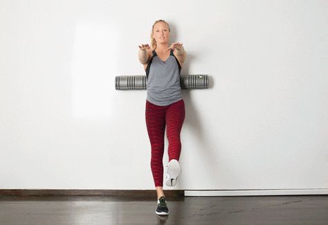 8. Single Leg Wall Squat #foamroller #strength #moves https://greatist.com/move/foam-roller-exercises-the-best-moves-for-strength Foam Roller Workout, Evening Exercise, Foam Roller Stretches, Foam Rolling Exercises, Roller Stretches, Mobility Flow, Pilates Solo, Glute Exercise, Flexibility Stretches