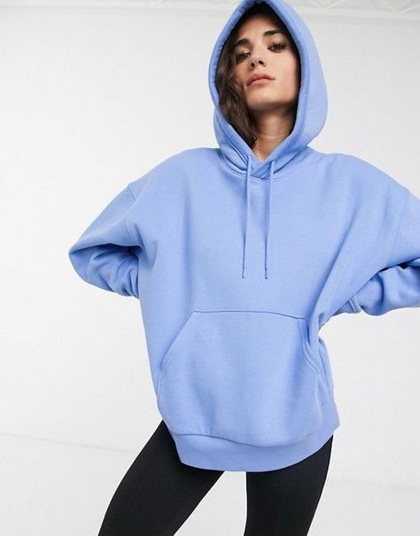 Blue Hoodie Outfit, Oversized Hoodie Outfit, Blue Mom Jeans, Oversized Clothes, Mom Jeans Outfit, Skater Girl Outfits, Baggy Clothes, Outfit Trends, Hoodie Outfit