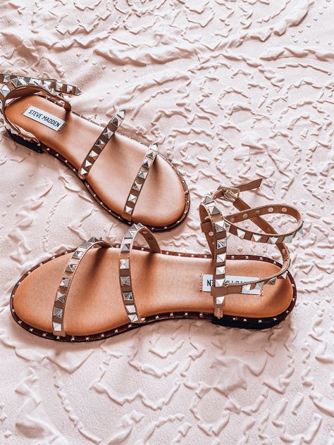 Cute Summer Sandals 2023, Steve Madden Travel Sandal, Hot Sandals, Popular Sandals, Wedding Shoes Boots, Heel Sandals Outfit, Fancy Sandals, Fashion Shoes Sandals, Nike Shoes Outfits