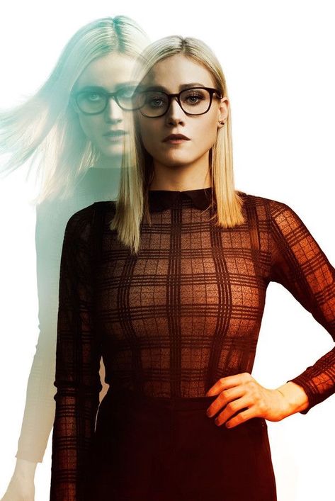 Olivia Taylor Dudley in as Alice Quinn in The Magicians (SyFy 2015-) The Magicians Alice Quinn, Olivia Dudley, Alice Quinn, The Magicians Syfy, Olivia Taylor Dudley, Seeing Double, Double Vision, Nairobi, Bobby Brown