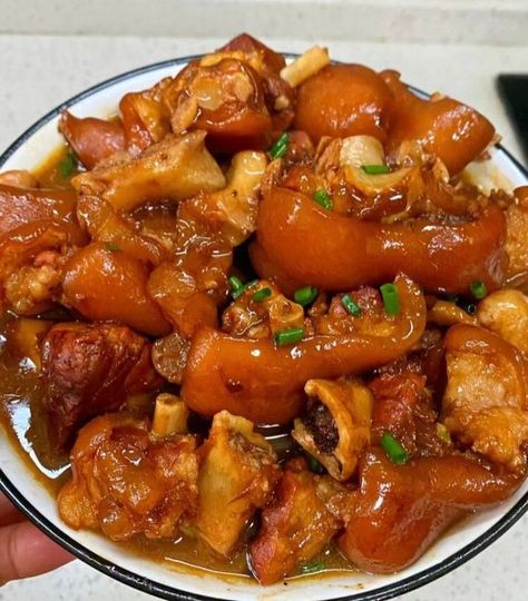 Pork Trotters Chinese Recipe, Pig Trotters Recipes, Trotters Recipe, Pork Belly Recipes Crispy, Pig Trotters, Pig Snout, Soul Food Dinner, Easy Asian Recipes, Tenderloin Recipes